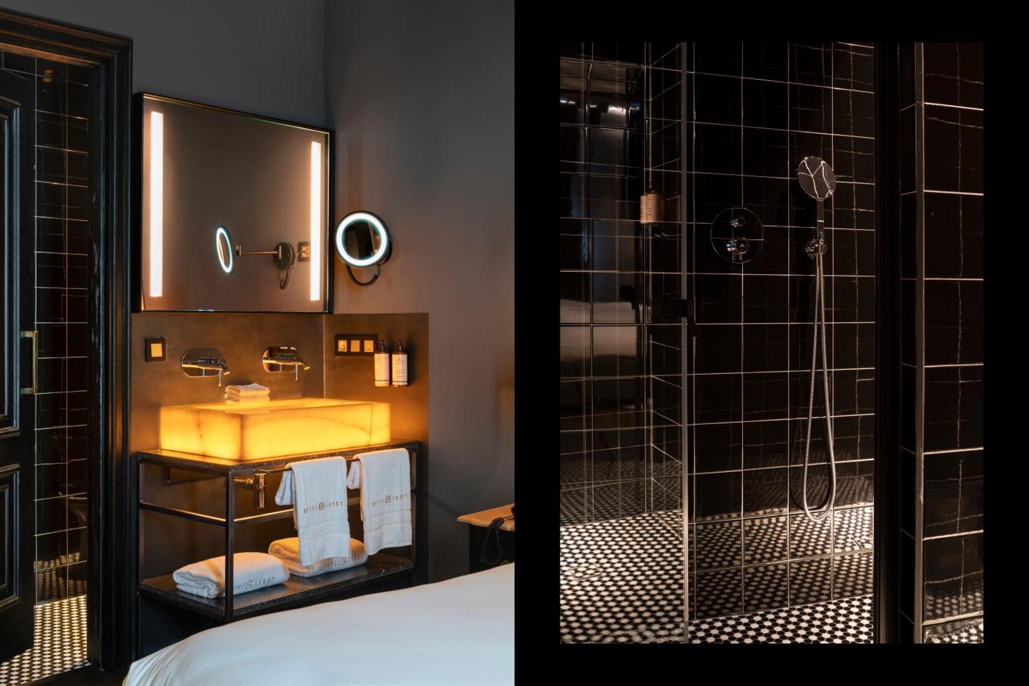 Hotel Lobby Севилья Экстерьер фото Bathroom
