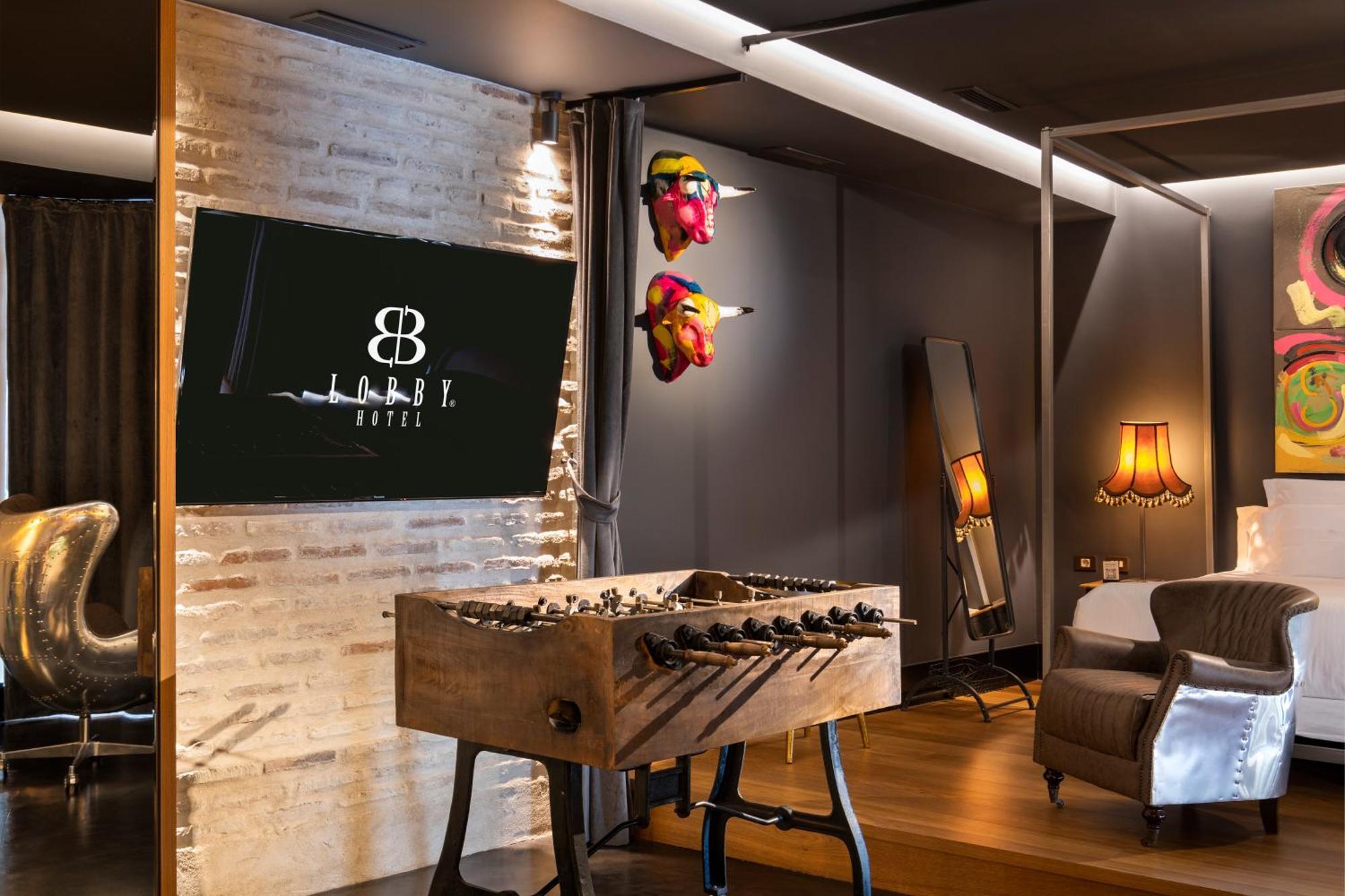 Hotel Lobby Севилья Экстерьер фото Suite