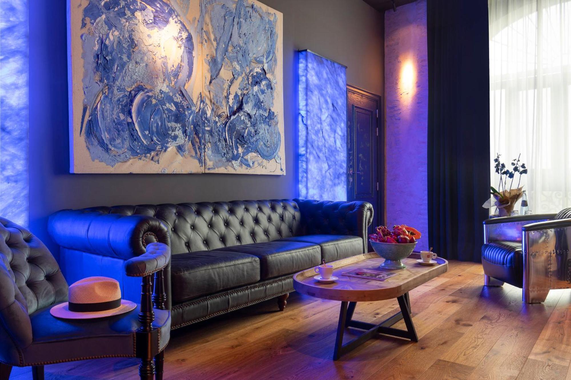 Hotel Lobby Севилья Экстерьер фото