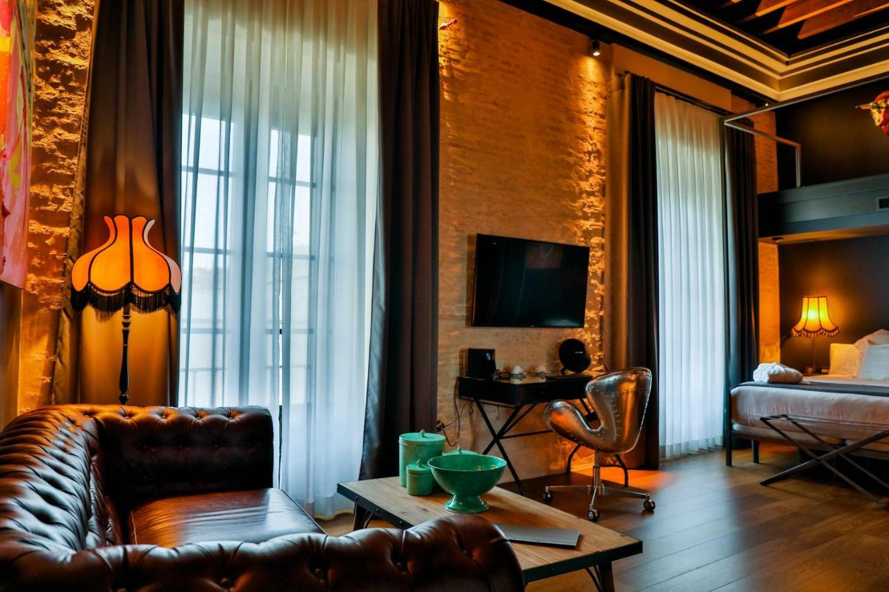 Hotel Lobby Севилья Экстерьер фото Suite
